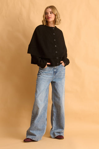 karavan clothing fashion fall winter 25 homecoming krvn collection elsa knitted cape black