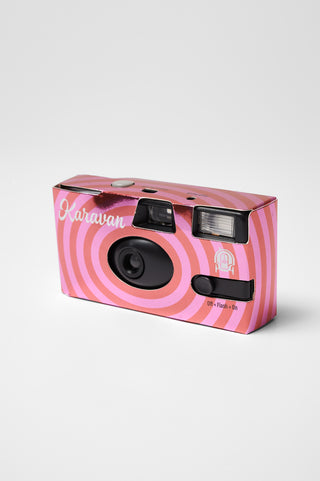 karavan clothing fashion spring summer 26 nai weekendwear collection camera pink red