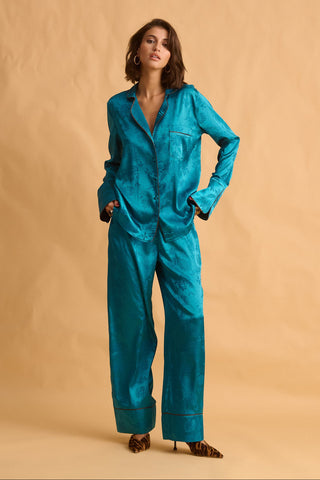 karavan clothing fashion fall winter 25 krvn homecoming collection lorde shirt petrol