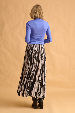 karavan clothing fashion fall winter 25 krvn homecoming collection carita skirt wavy black white