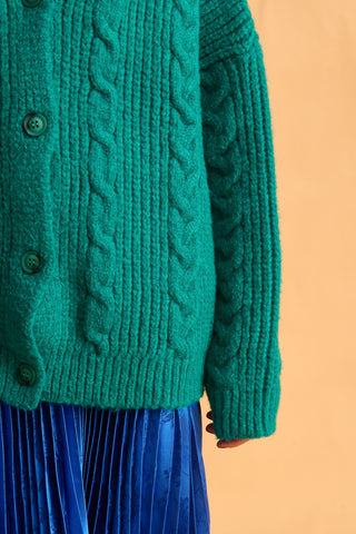 karavan clothing fashion fall winter 25 homecoming krvn collection dolores knitted cardigan green