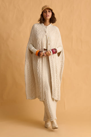 karavan clothing fashion fall winter 25 homecoming krvn collection blair knitted cape ivory