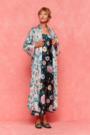 karavan fall winter 26' collection blance robe floral gray