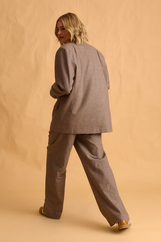 karavan clothing fashion fall winter 25 homecoming krvn collection beatriz blazer checked brown