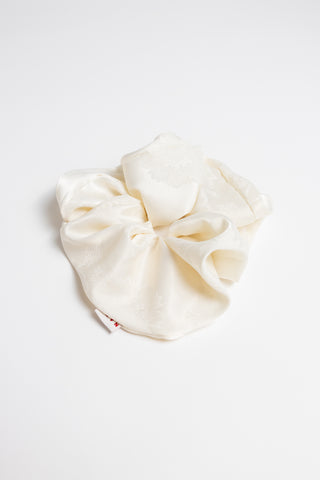 Silvia Scrunchie (Ivory)