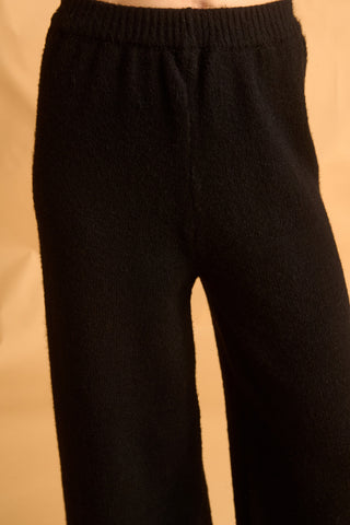 karavan clothing fashion fall winter 25 homecoming krvn collection nemy knitted trousers black