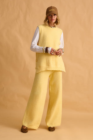 karavan clothing fashion fall winter 25 homecoming krvn collection nemy knitted trousers lemon