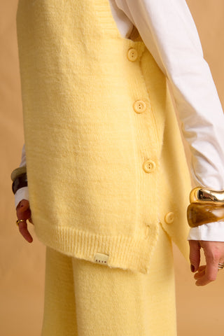 karavan clothing fashion fall winter 25 homecoming krvn collection drury knitted vest lemon