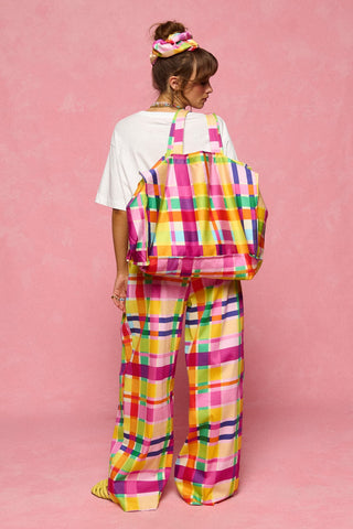 karavan clothing fashion spring summer 26 nai collection cornelia bag checked magenta yellow