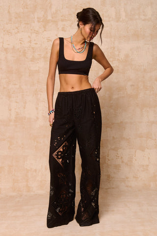karavan clothing fashion spring summer 26 nai collection gia crop top black