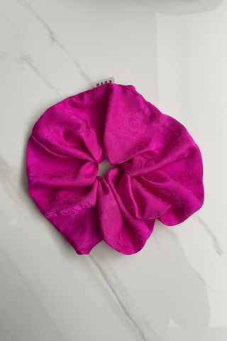 Mania Scrunchie (Fuchsia)