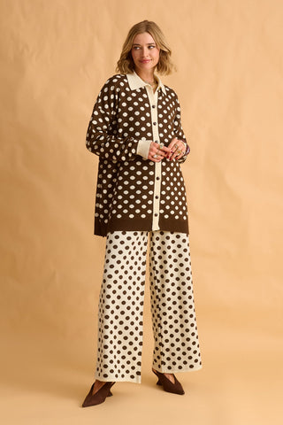 karavan clothing fashion fall winter 25 homecoming krvn collection malou knitted trousers brown ivory polka dots