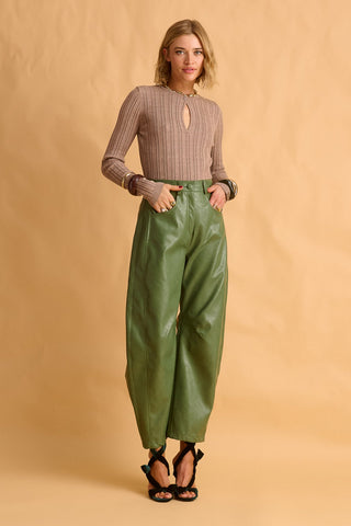 karavan clothing fashion fall winter 25 homecoming krvn collection sabine knitted top beige