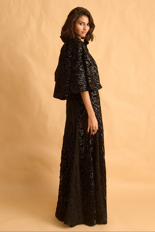 karavan clothing fashion fall winter 25 krvn homecoming collection saori cape black