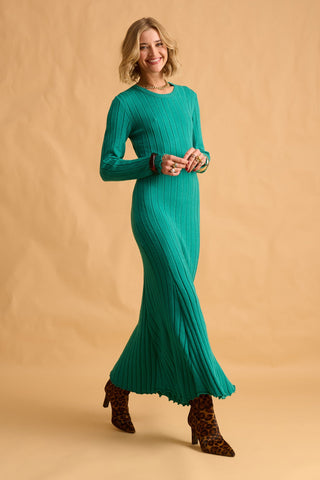 karavan clothing fashion fall winter 25 homecoming krvn collection patrizia knitted dress green