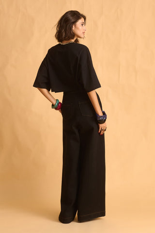 karavan clothing fashion fall winter 25 homecoming krvn collection mara crop top black