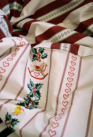 karavan clothing fashion fall winter 25 homecoming rookies collection baby duvet cover christmas red stripes