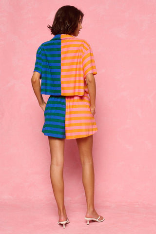 karavan clothing fashion spring summer 26 nai weekendwear collection brenda shorts pink orange blue red