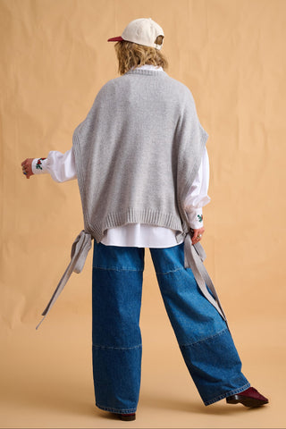 karavan clothing fashion fall winter 25 homecoming collection maxime knitted vest grey