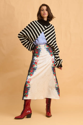 karavan clothing fashion fall winter 25 homecoming collection nancy knitted shrug black white stripes