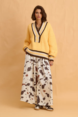 karavan clothing fashion fall winter 25 homecoming collection gianna pullover yellow brown