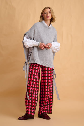 karavan clothing fashion fall winter 25 homecoming collection jadis knitted trousers black red hearts 