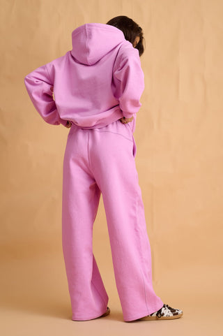 karavan clothing fashion fall winter 25 homecoming collection misty sweatpants pink