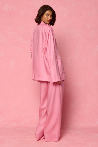 karavan clothing fashion spring summer 26 nai weekendwear collection lucinda blazer pink