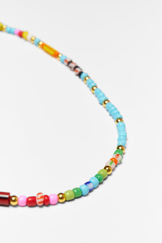 karavan clothing fashion spring summer 26 nai collection golden colorful beads necklace