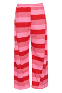 karavan fall winter 26' collection orenda sweatpants pink red lines