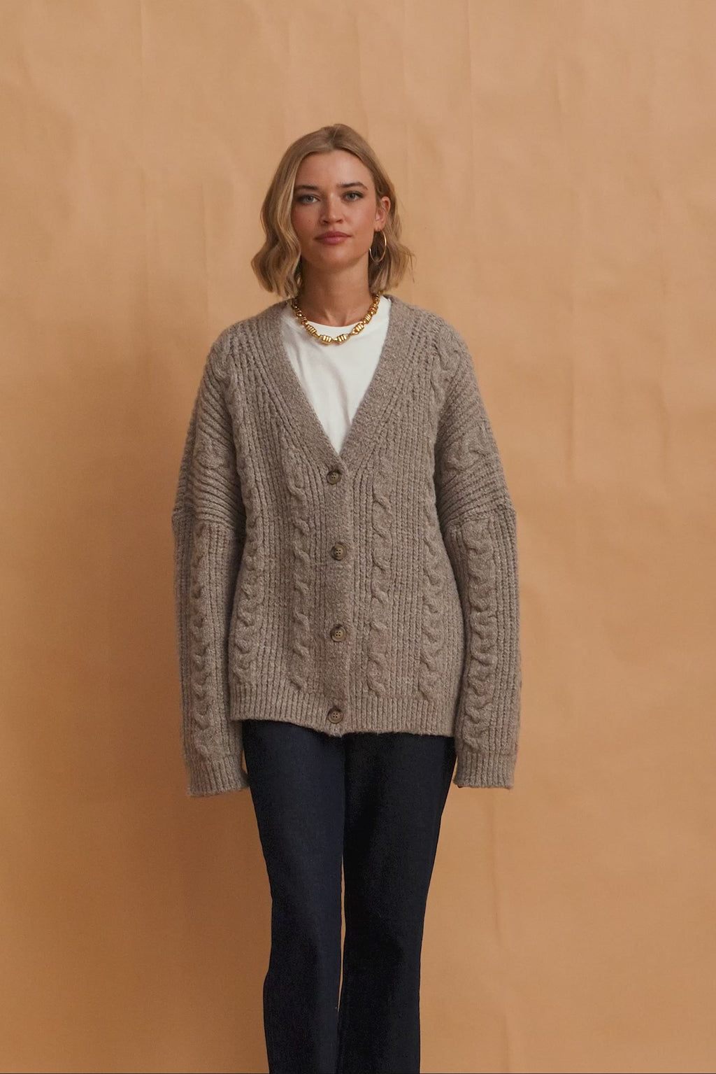 karavan clothing fashion fall winter 25 homecoming krvn collection dolores knitted cardigan beige