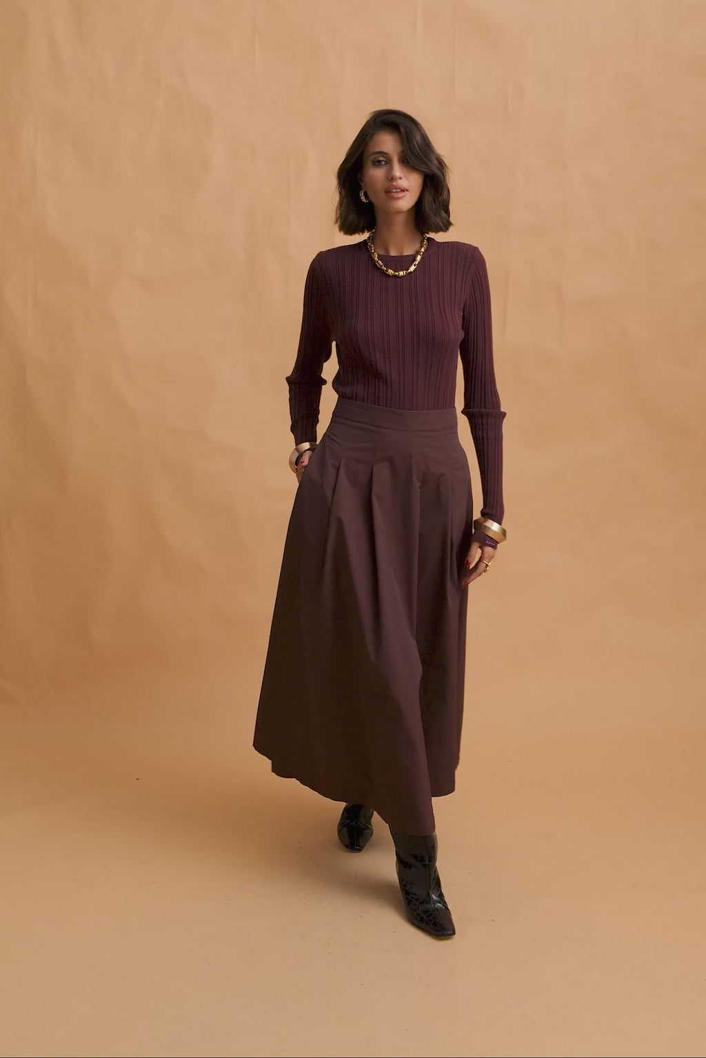 karavan clothing fashion fall winter 25 homecoming krvn collection enola knitted top brown