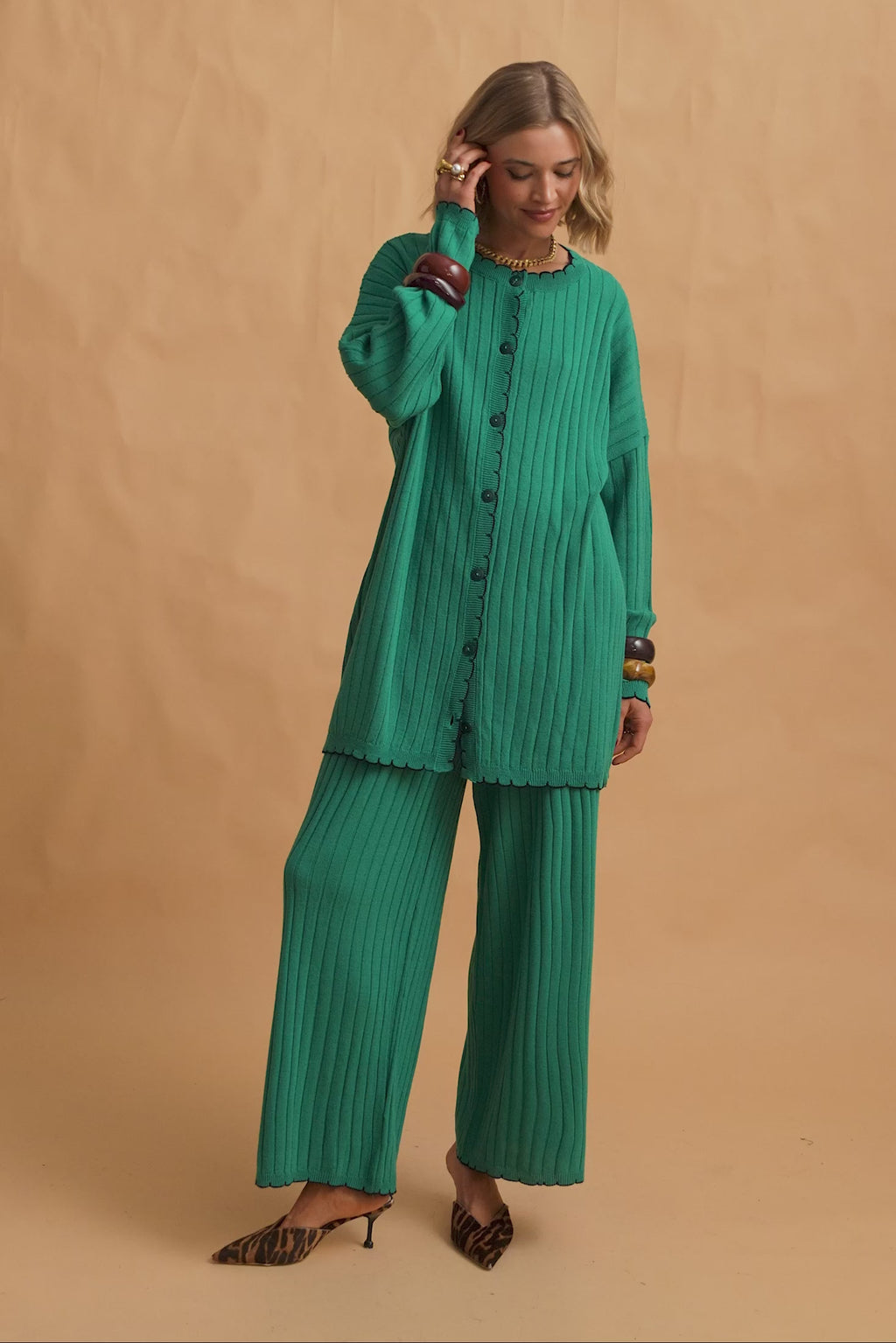 karavan clothing fashion fall winter 25 homecoming krvn collection noella knitted trousers green