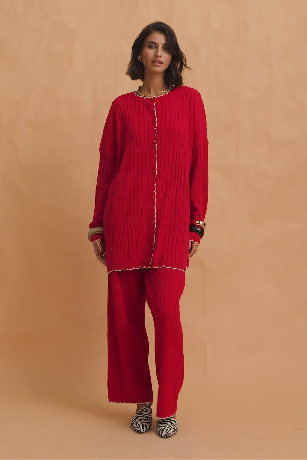 karavan clothing fashion fall winter 25 homecoming krvn collection noella knitted trousers red