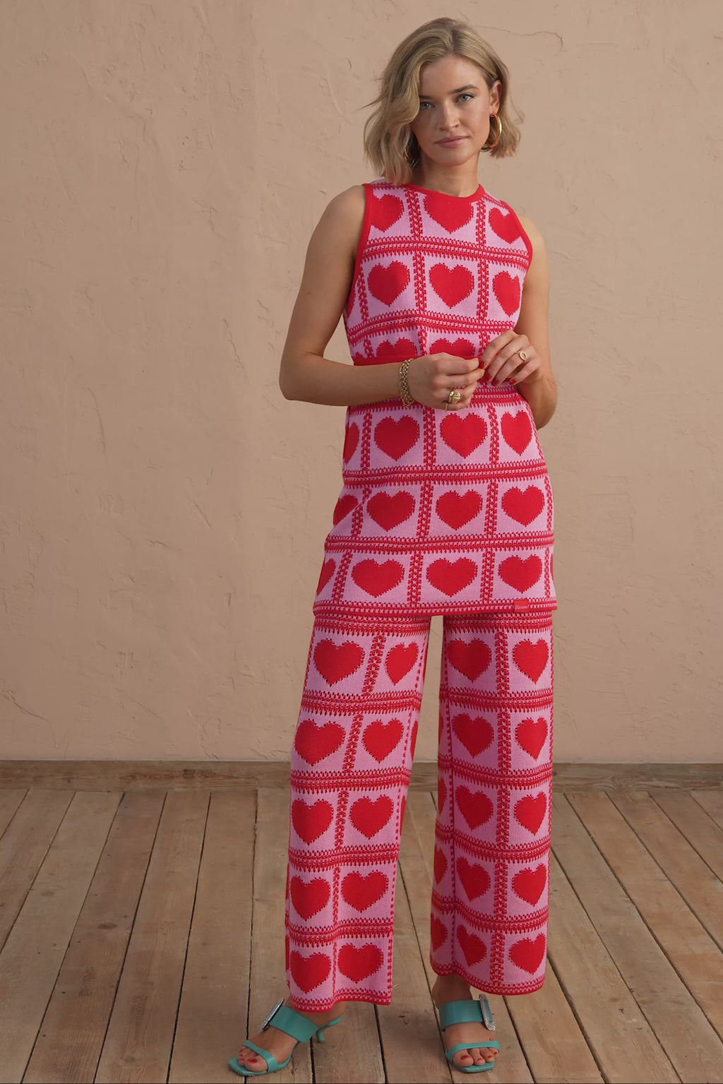 karavan clothing fashion spring summer 25 amora knitted trousers pink red hearts