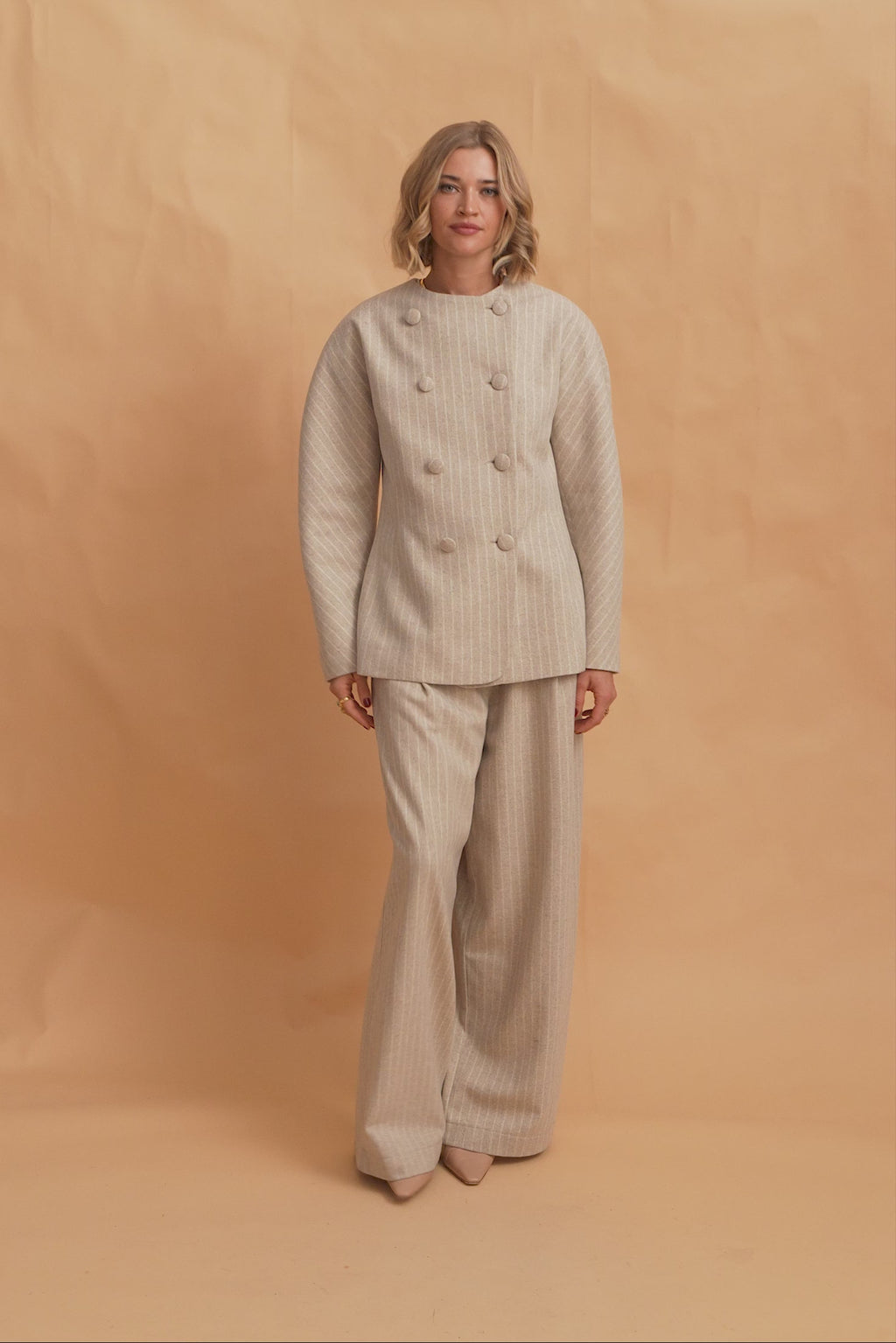 karavan clothing fashion fall winter 25 homecoming krvn collection lotee trousers beige