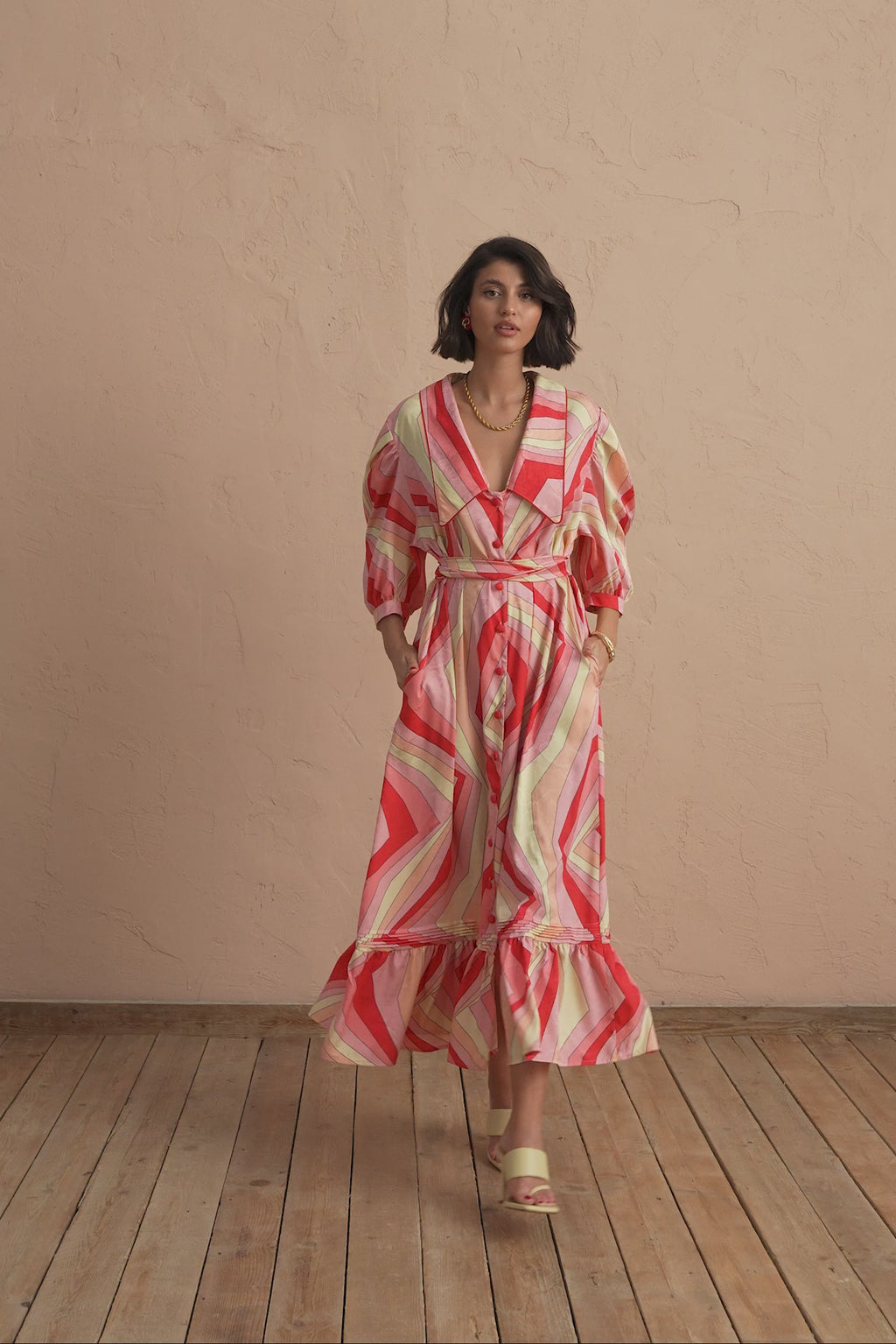 karavan clothing fashion spring summer 25 fernanda dress pink red ivory waves