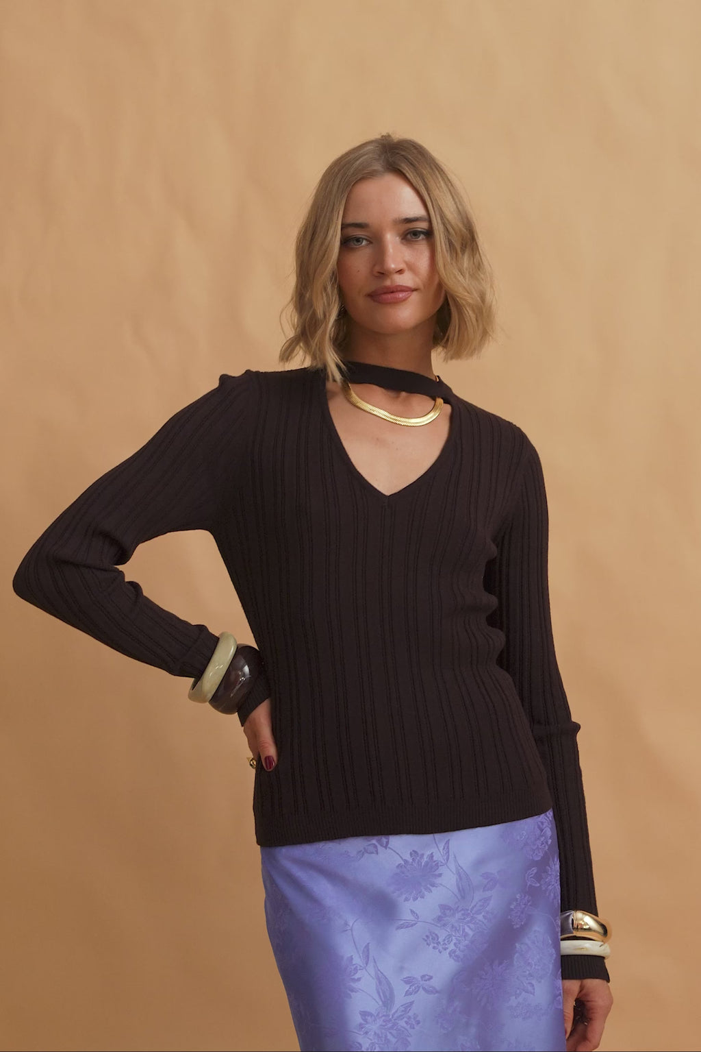 karavan clothing fashion fall winter 25 homecoming krvn collection betty knitted top brown