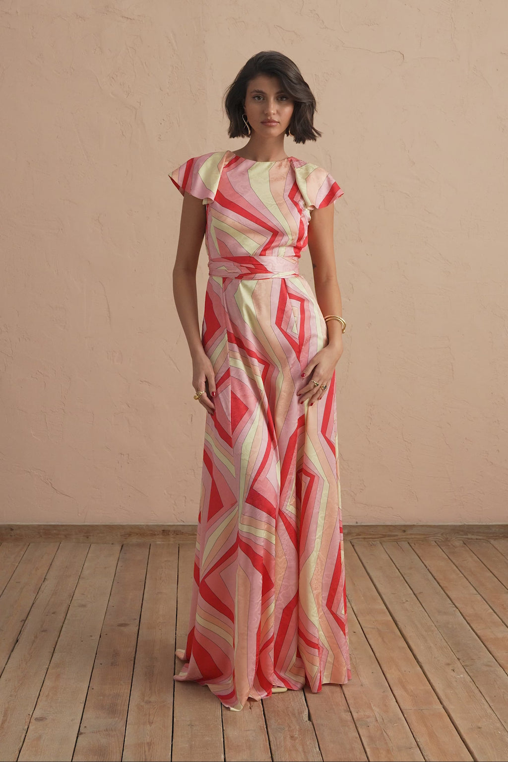 karavan clothing fashion spring summer 25 filippa dress pink red ivory waves