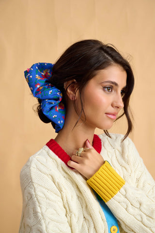 Patty Scrunchie (Floral Blue)